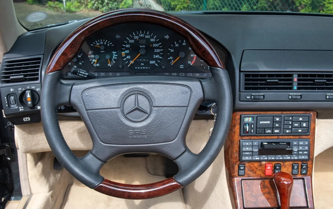 Mercedes-Benz SL cena 199000 przebieg: 67500, rok produkcji 1991 z Poznań małe 436